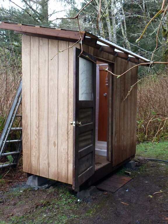 Hot and cold shower facilities